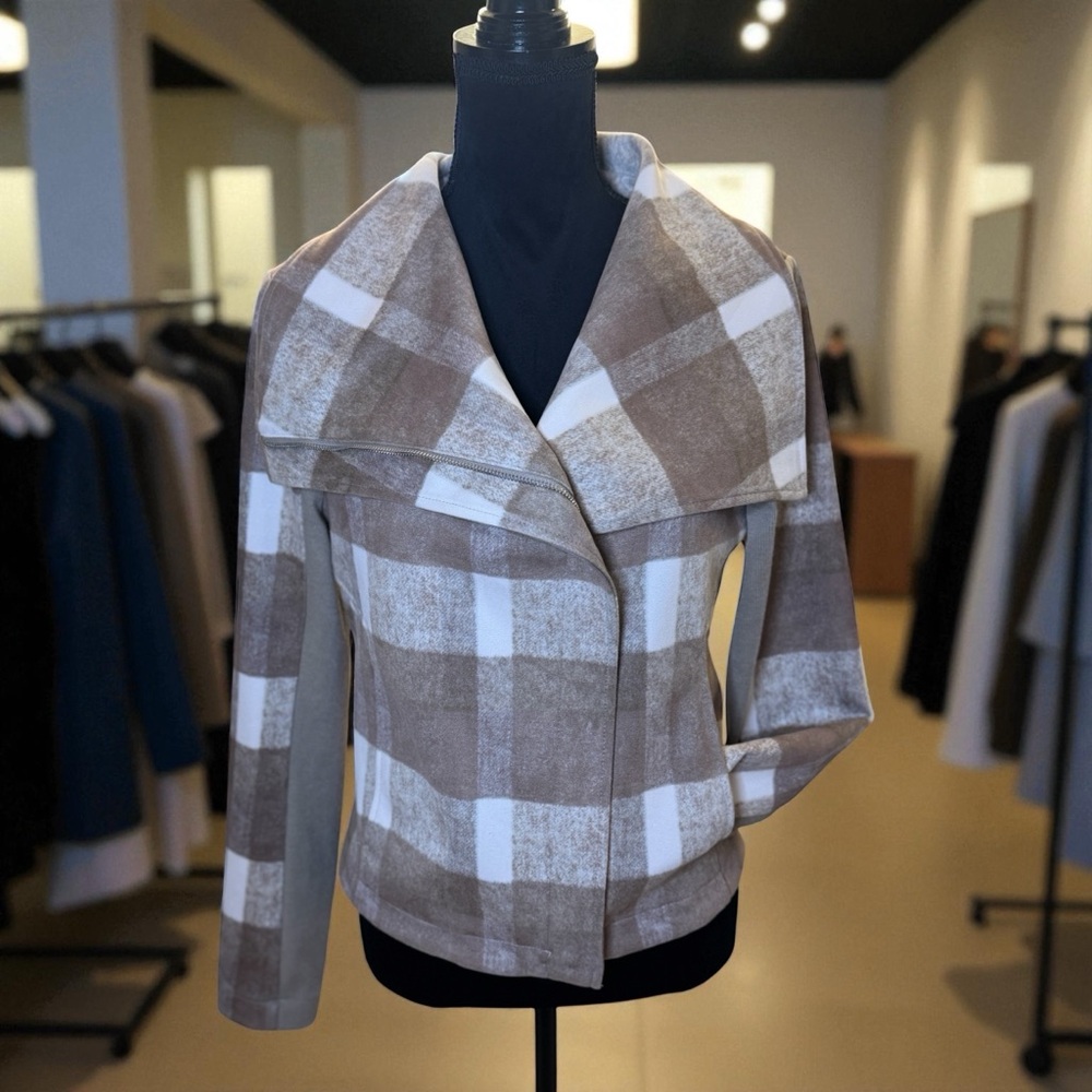 Bagatelle Tan and White Plaid zip up jacket.